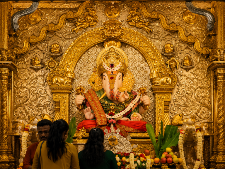 Shrimant Dagdusheth Halwai Ganpati Mandir Full Story